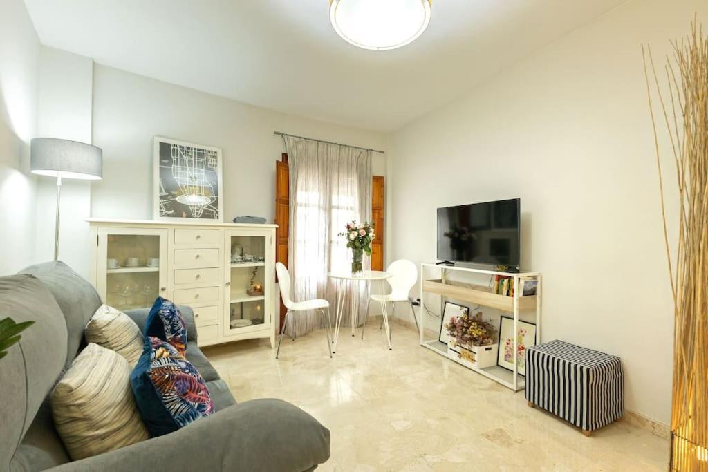 Pajaritos Center Suite By Valcambre Sevilla Buitenkant foto