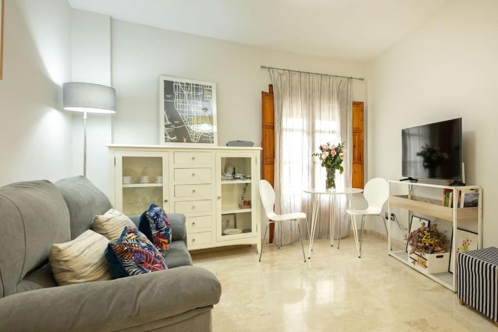 Pajaritos Center Suite By Valcambre Sevilla Buitenkant foto